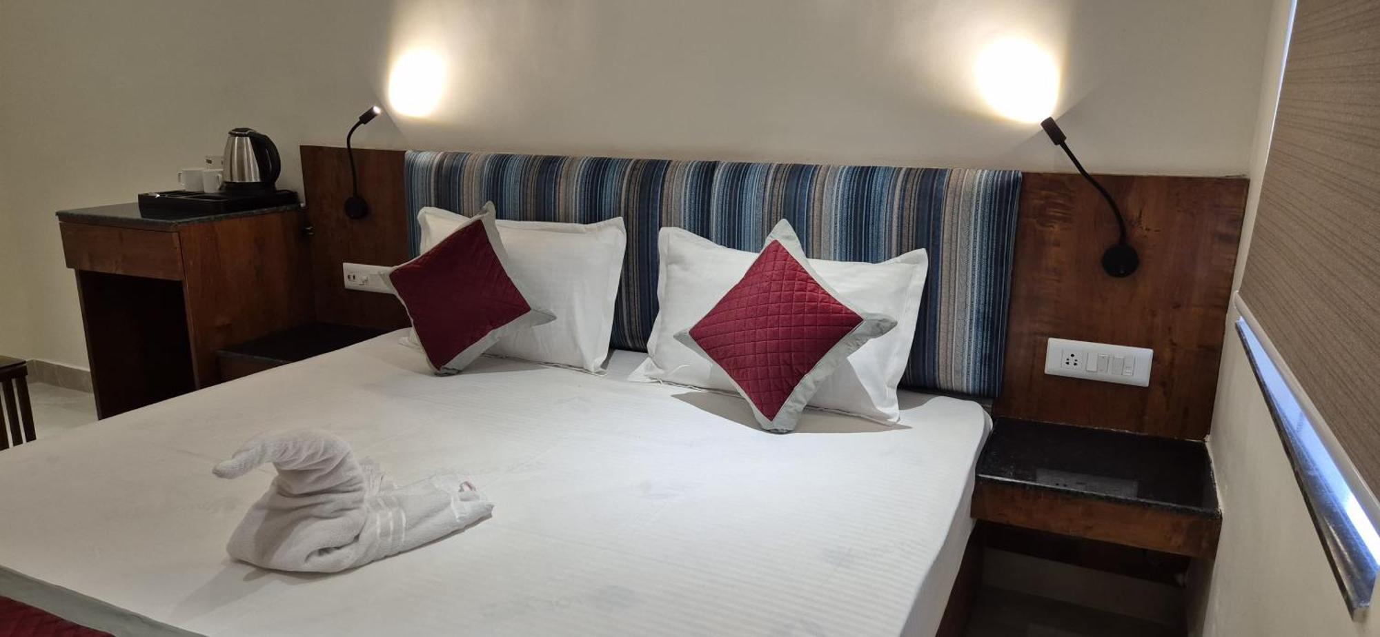 Hotel The Rosewood - Berries Group Kolkata
