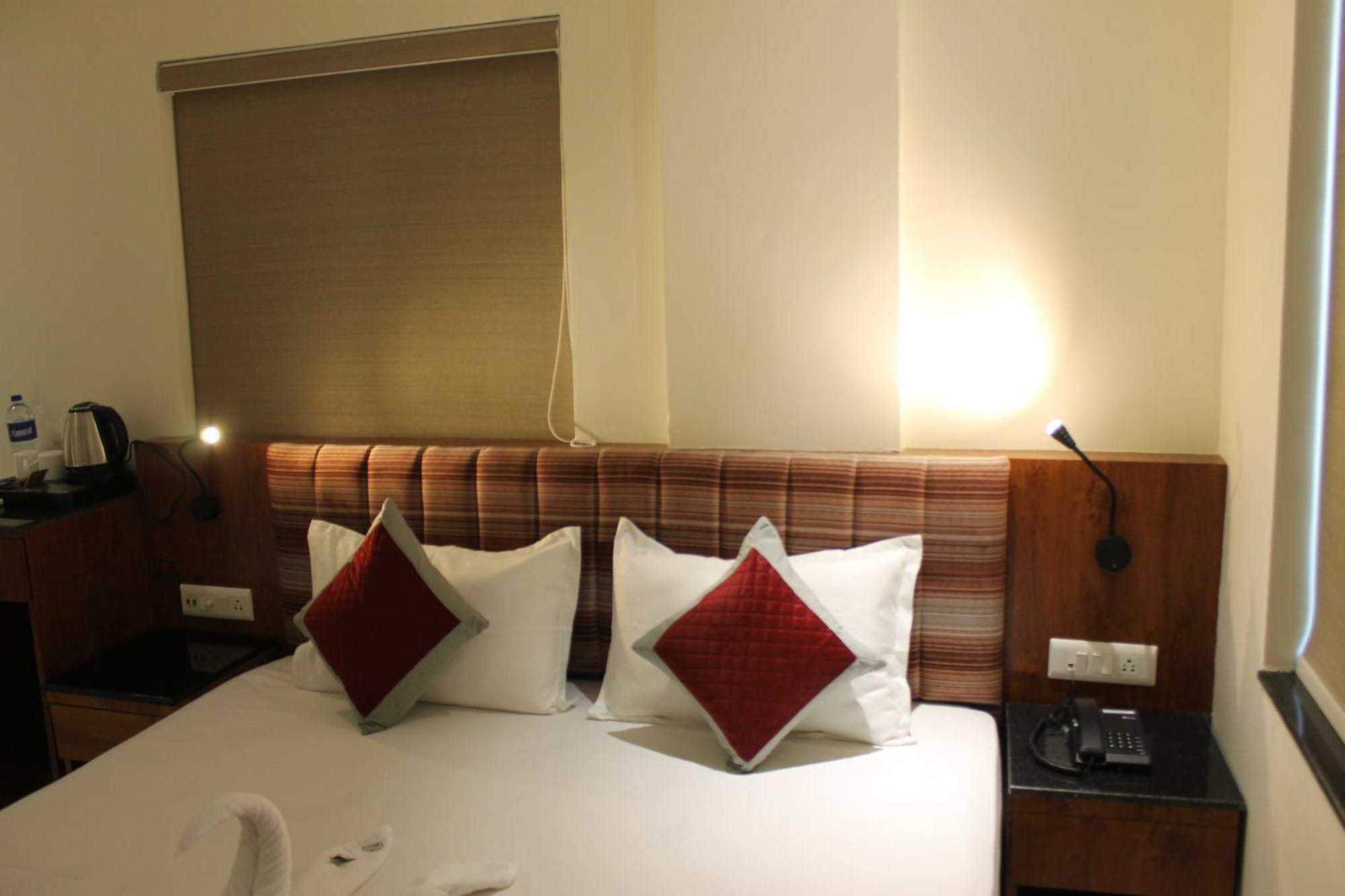 Hotel The Rosewood - Berries Group Kolkata
